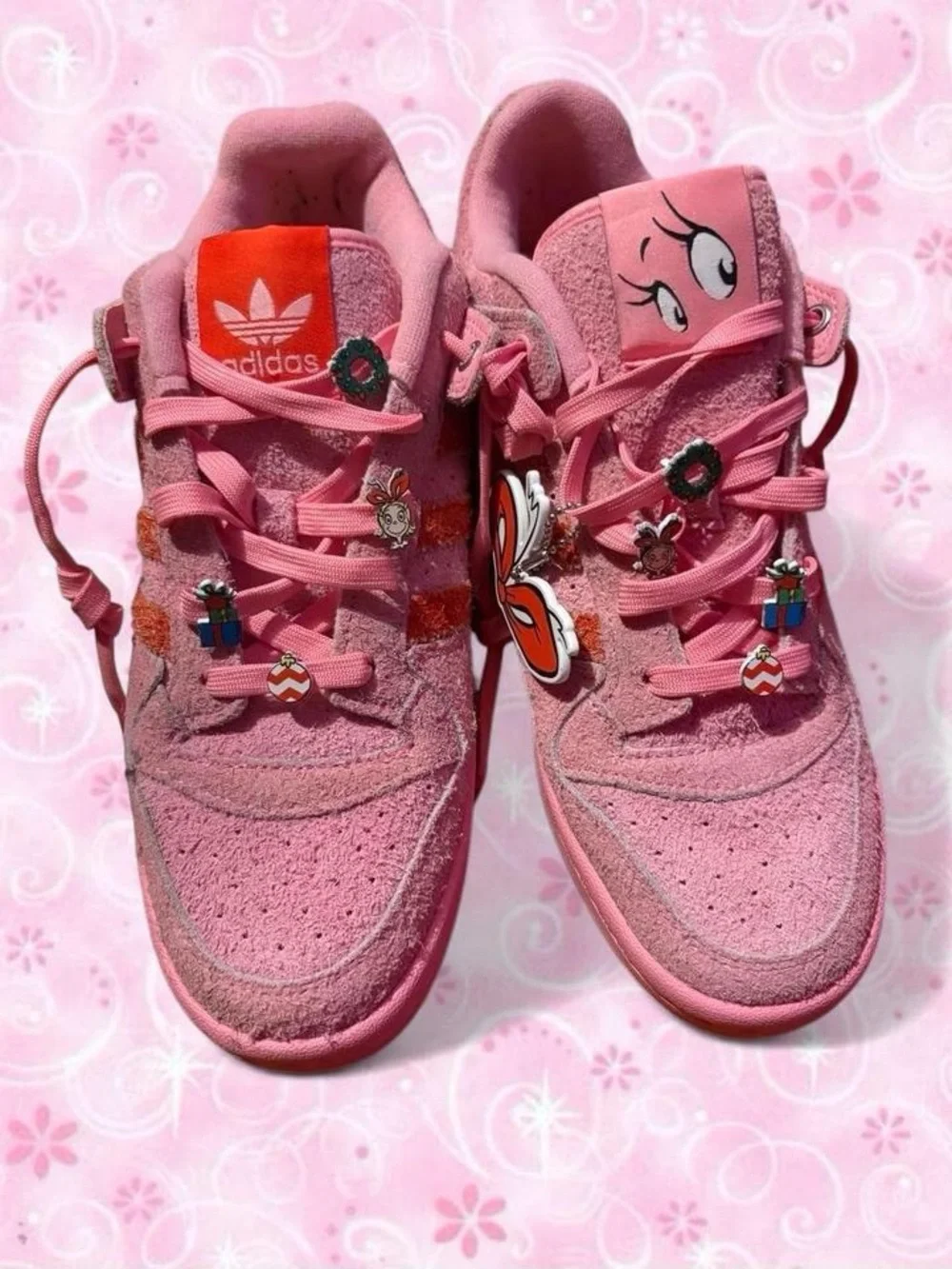 Women’s 9.5 rare Cindy Lou Who Grinch pink fuzzy sneakers